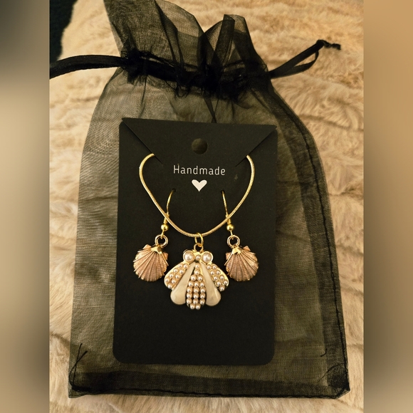 Jewelry - Handmade Gold, White & Pink Clam Shell Necklace & Earring Set